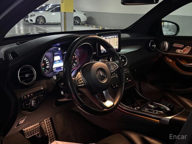 Mercedes-Benz GLC 250, снимка 9 - Автомобили и джипове - 53100516
