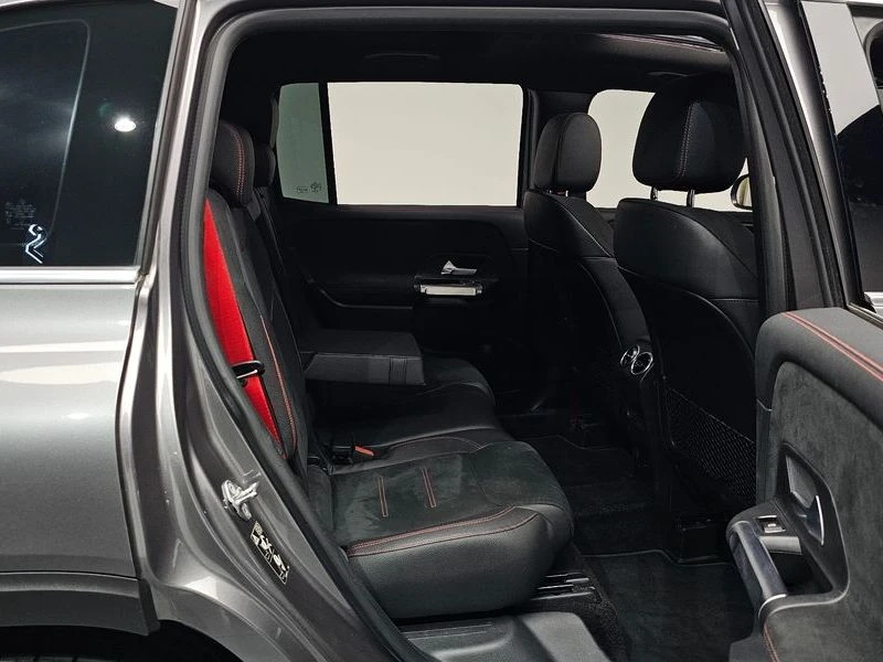 Mercedes-Benz GLB35AMG 2.0 260920 Automatic, снимка 11 - Автомобили и джипове - 55835875
