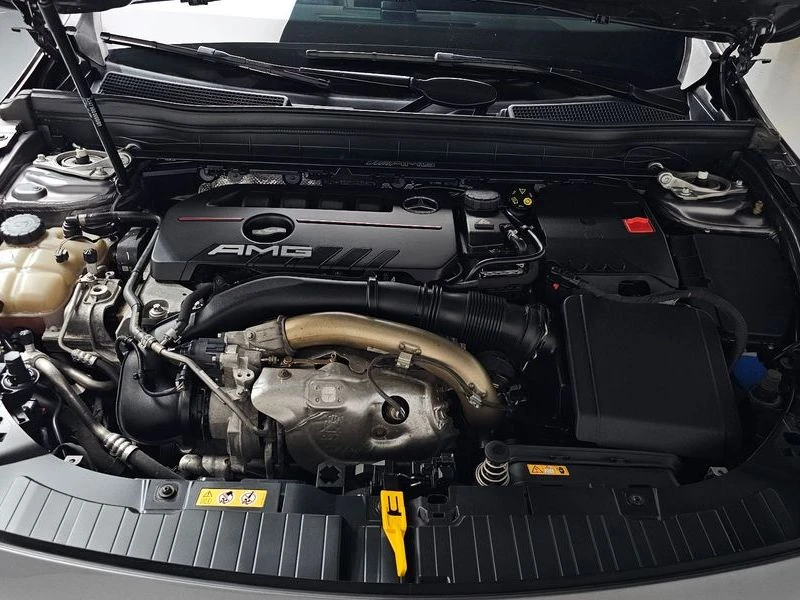 Mercedes-Benz GLB35AMG 2.0 260920 Automatic, снимка 5 - Автомобили и джипове - 55835875