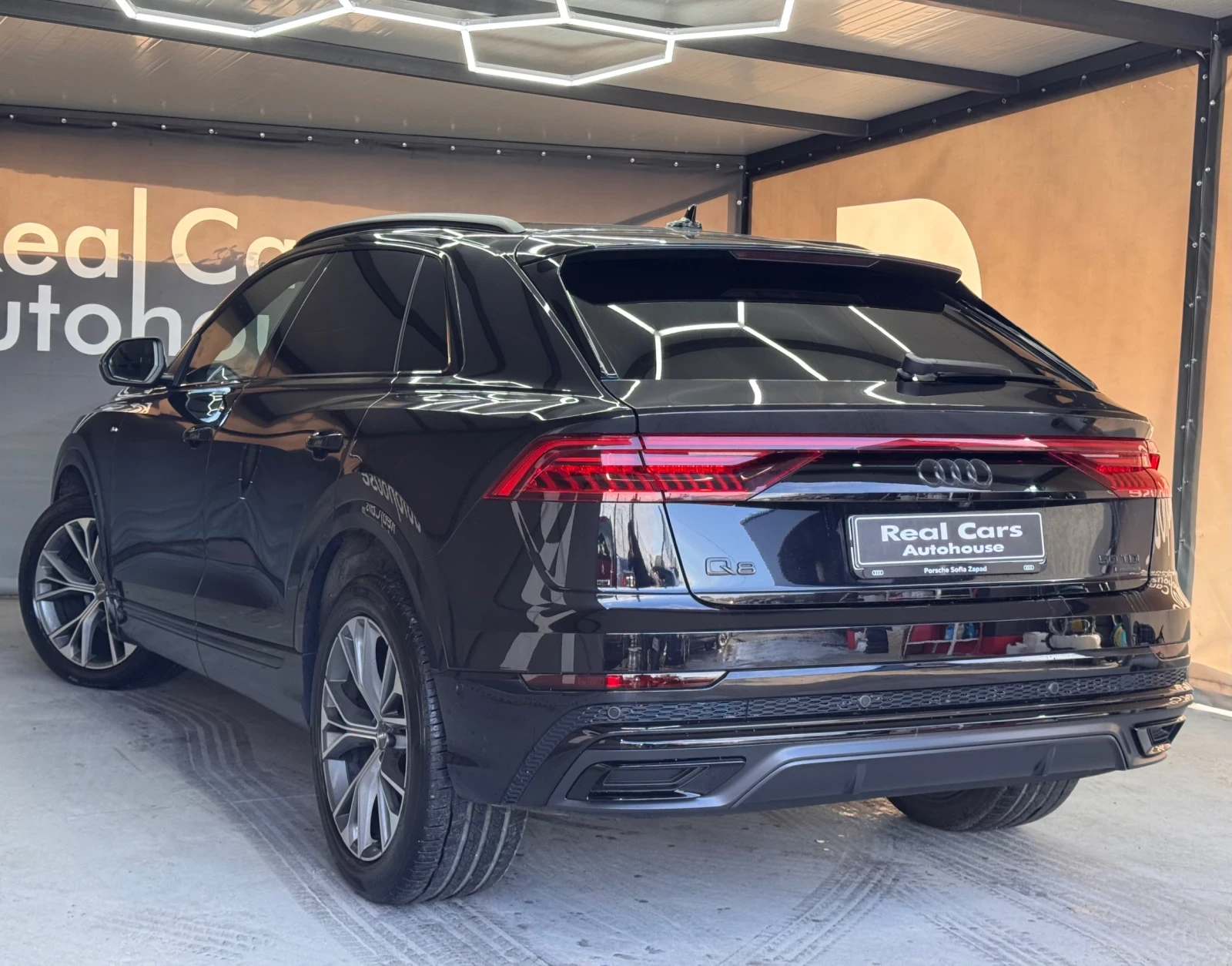 Audi Q8 50TDI* S Line* DISTRO* KEYLESS* 360CAM - изображение 4