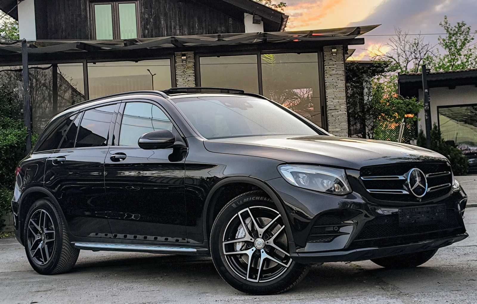Mercedes-Benz GLC 250 D/AMG-LINE/ПАНОРАМА/360/BURMEISTER/KEYLESS/FULLLLL, снимка 3 - Автомобили и джипове - 54314598