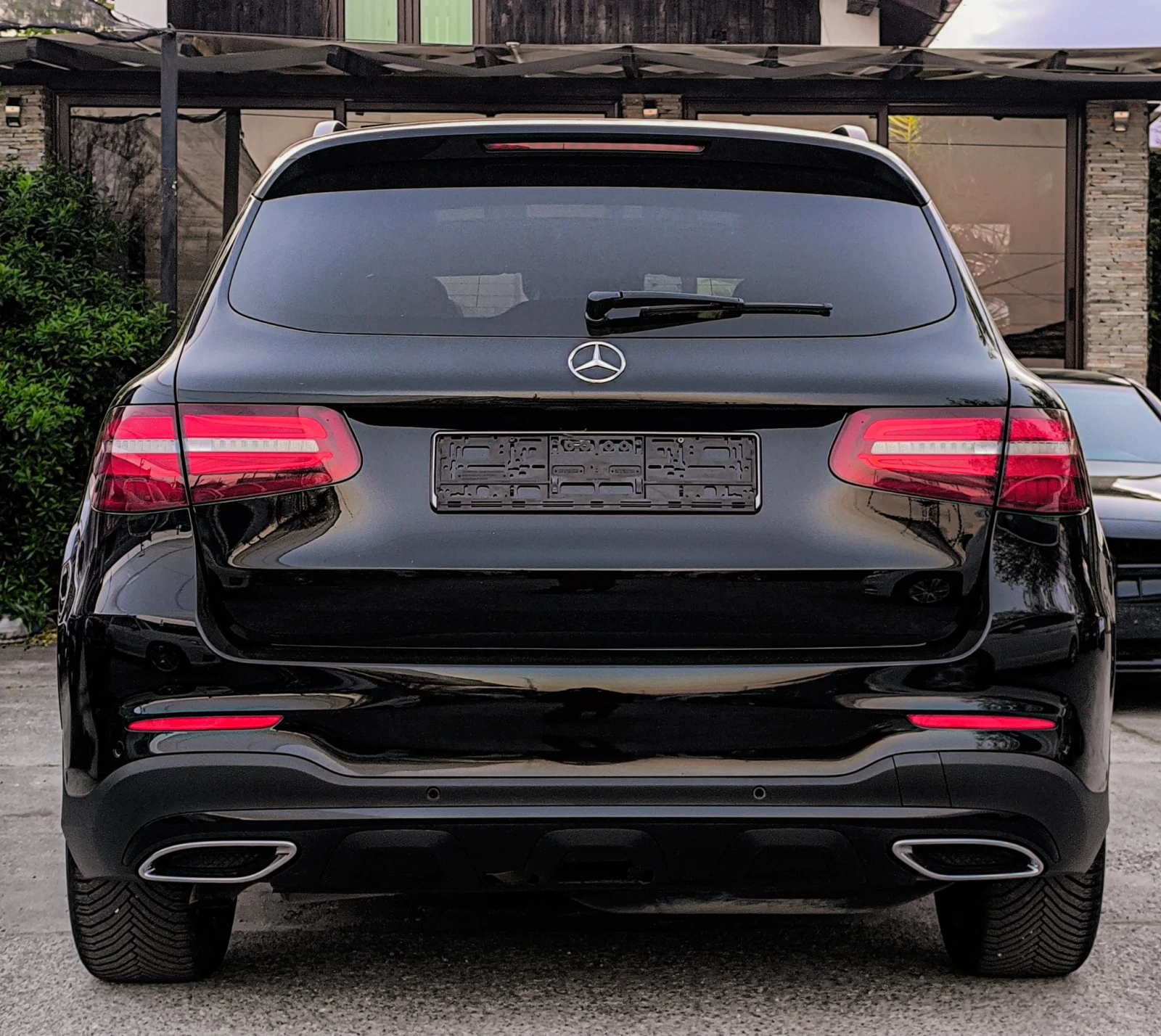 Mercedes-Benz GLC 250 D/AMG-LINE/ПАНОРАМА/360/BURMEISTER/KEYLESS/FULLLLL, снимка 5 - Автомобили и джипове - 54314598