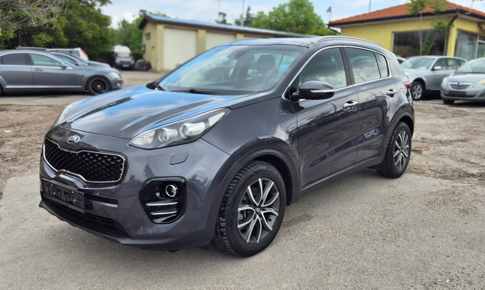 Kia Sportage 1.7CRDI* AUTOMAT* NAVI* LANE ASSISTENT* PANORAMA* , снимка 2 - Автомобили и джипове - 54491640