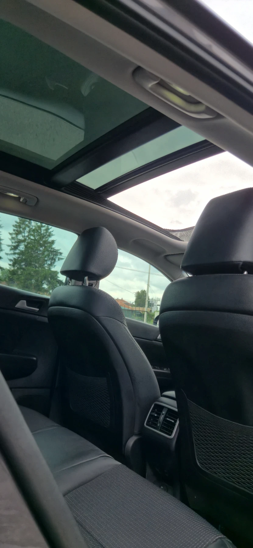 Kia Sportage 1.7CRDI* AUTOMAT* NAVI* LANE ASSISTENT* PANORAMA* , снимка 12 - Автомобили и джипове - 54491640