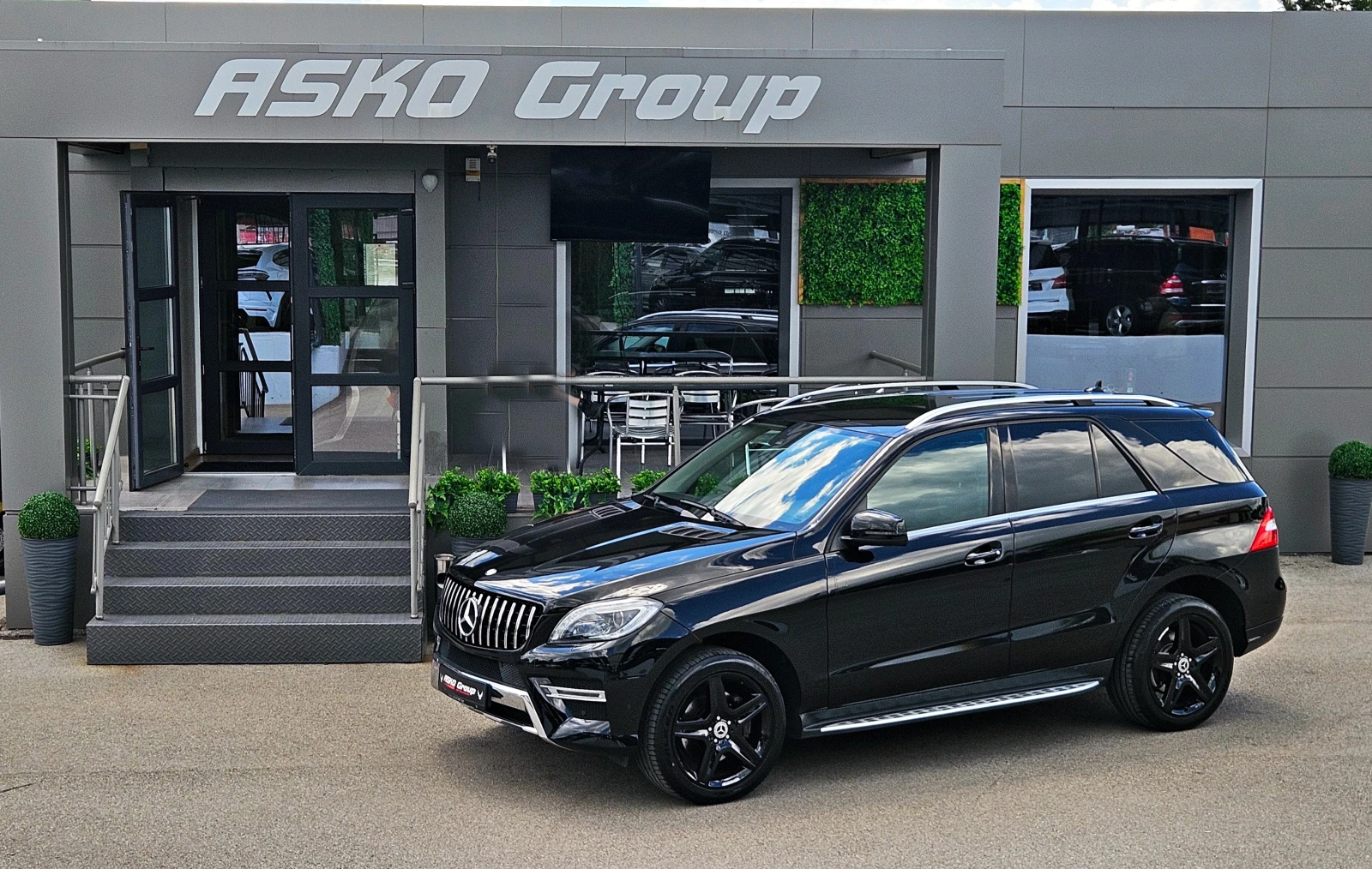 Mercedes-Benz ML 350 AMG/GERMANY/CAMERA/ПОДГРЕВ/АМБИЕНТ/AUTO HOLD/LIZIN, снимка 17 - Автомобили и джипове - 54959201