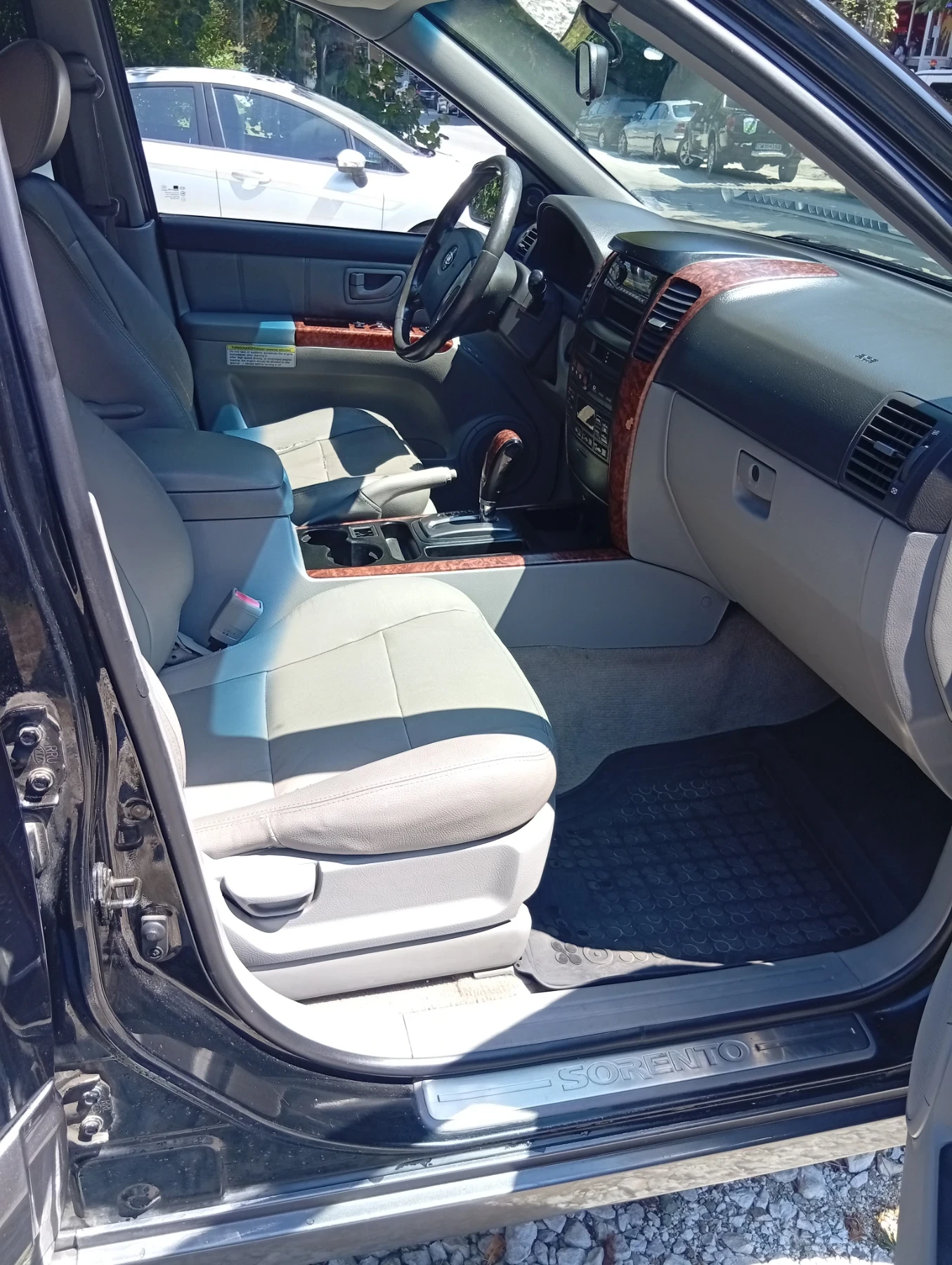 Kia Sorento 2.5 CRDI, снимка 5 - Автомобили и джипове - 56131204