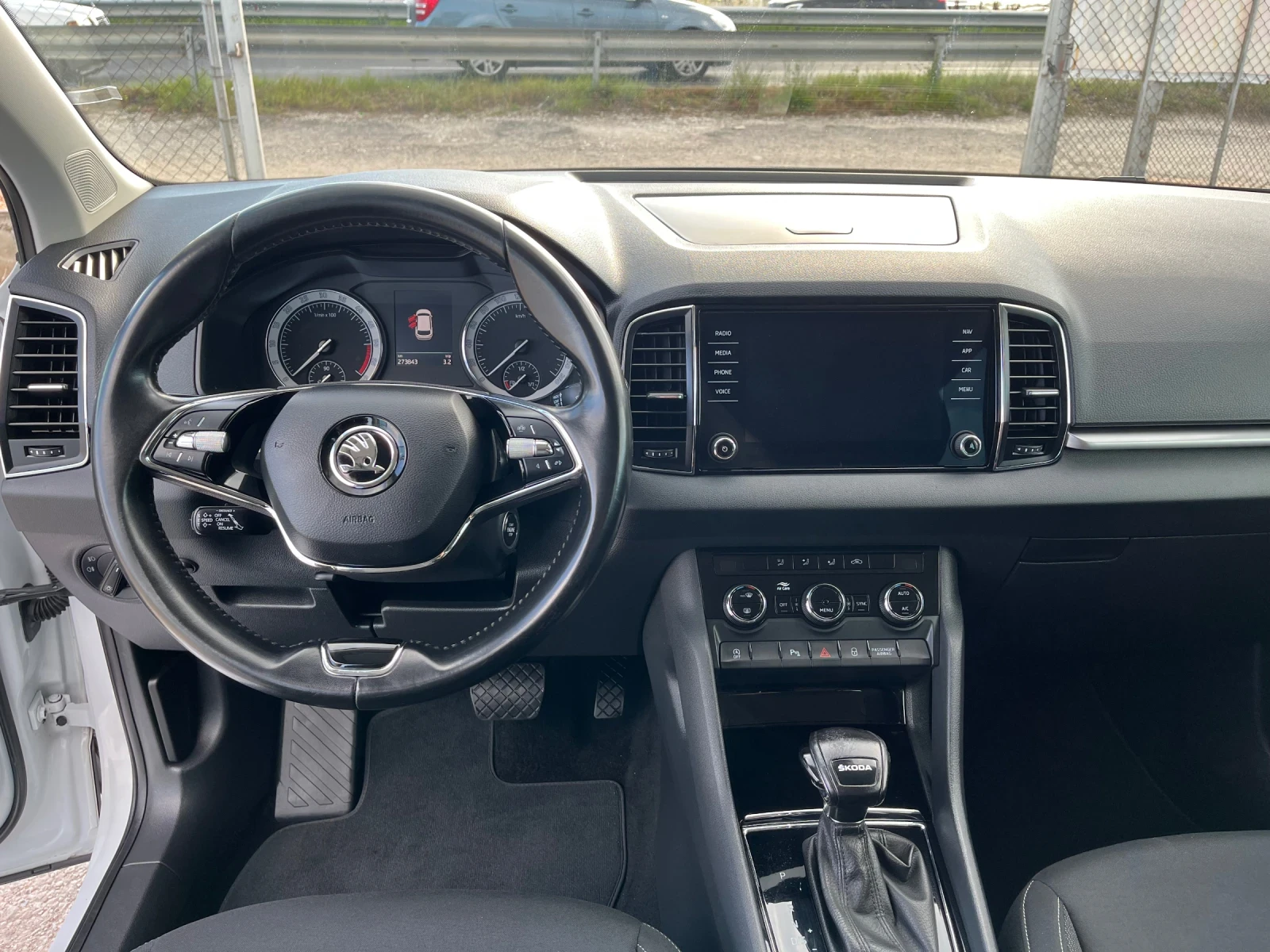 Skoda Karoq 2.0TDI Автомат  DSG, снимка 7 - Автомобили и джипове - 56162950