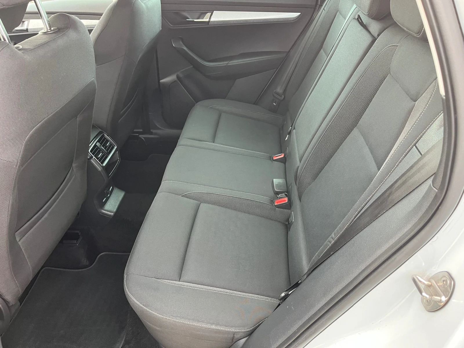 Skoda Karoq 2.0TDI Автомат  DSG, снимка 10 - Автомобили и джипове - 56162950