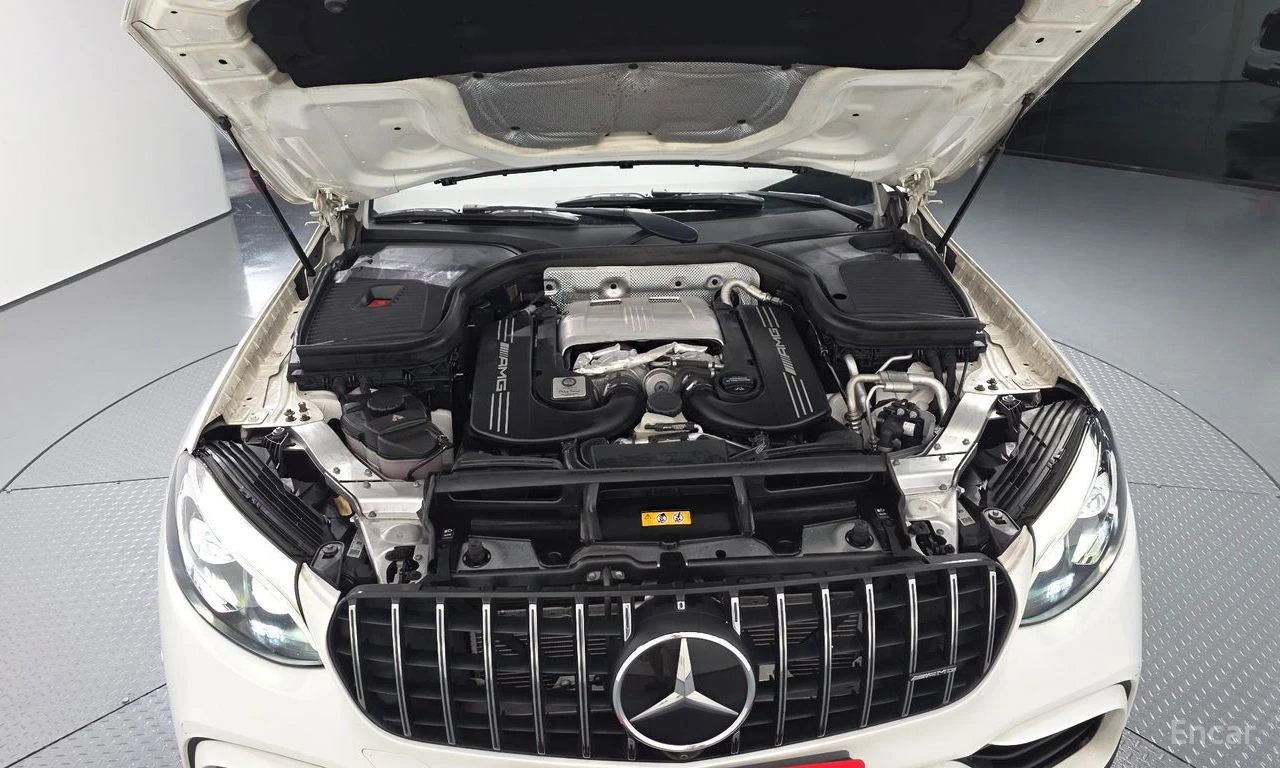 Mercedes-Benz GLC 63 AMG 4MATIC+ * BURMESTER* ДИСТРОНИК* ХЕДЪП* 360КАМЕРА* , снимка 17 - Автомобили и джипове - 56195682
