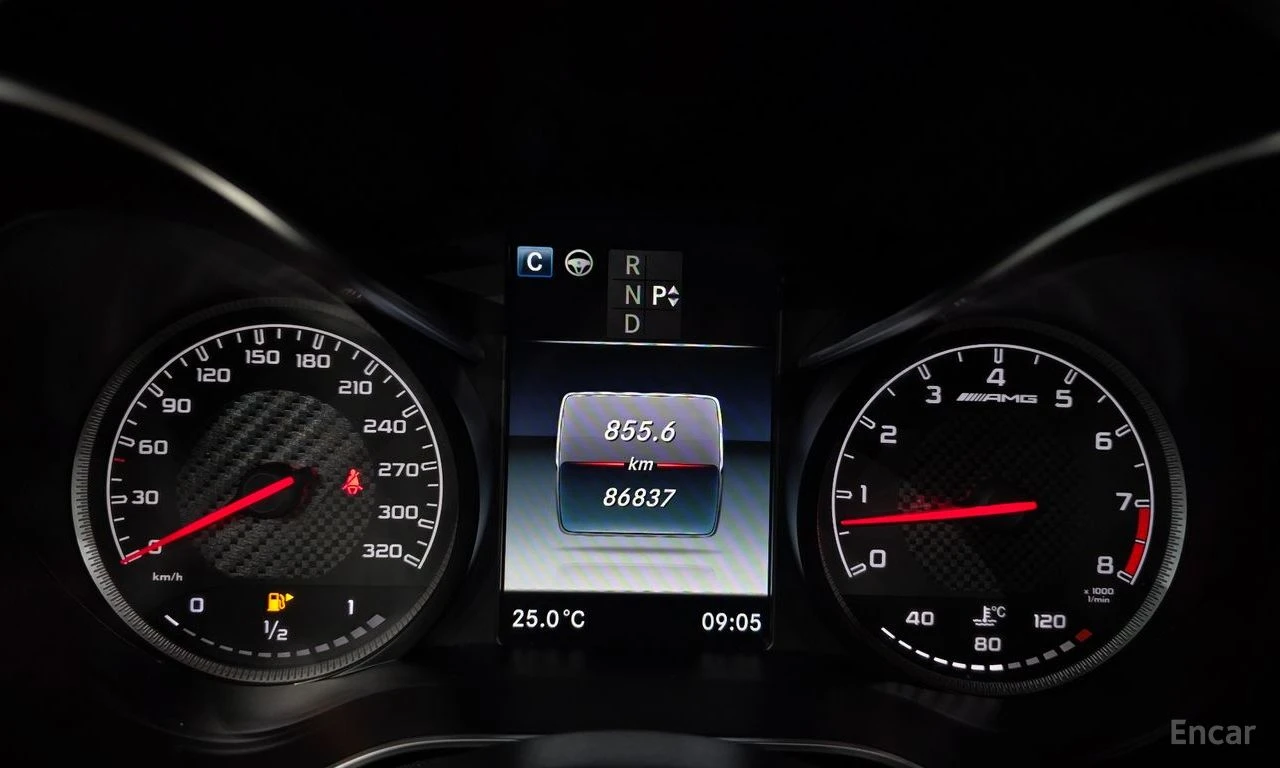Mercedes-Benz GLC 63 AMG 4MATIC+ * BURMESTER* ДИСТРОНИК* ХЕДЪП* 360КАМЕРА* , снимка 13 - Автомобили и джипове - 56195682