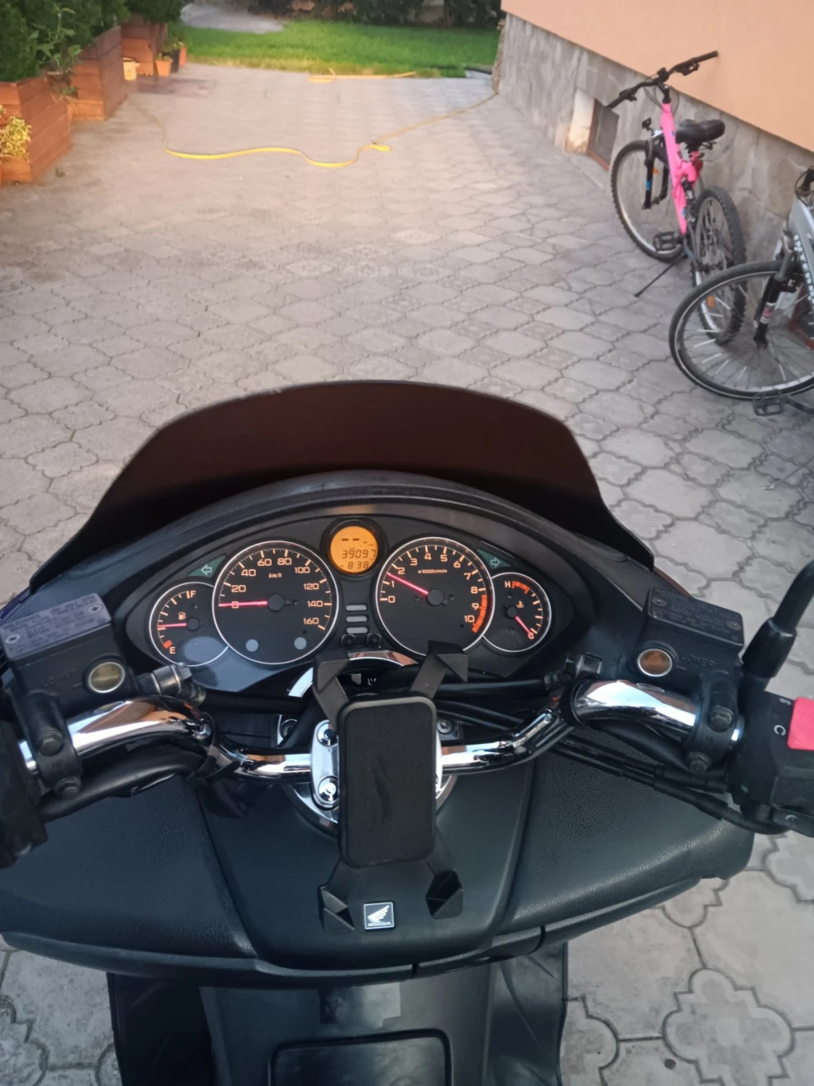Honda Forza  - изображение 8