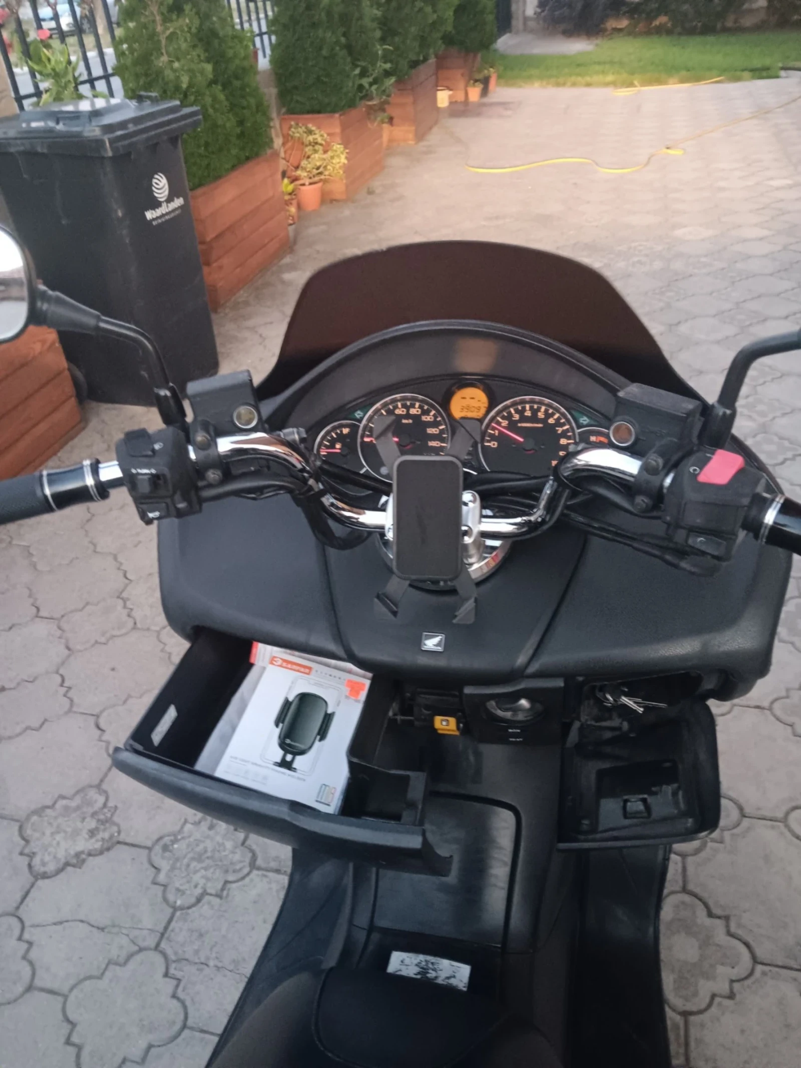 Honda Forza  - изображение 6