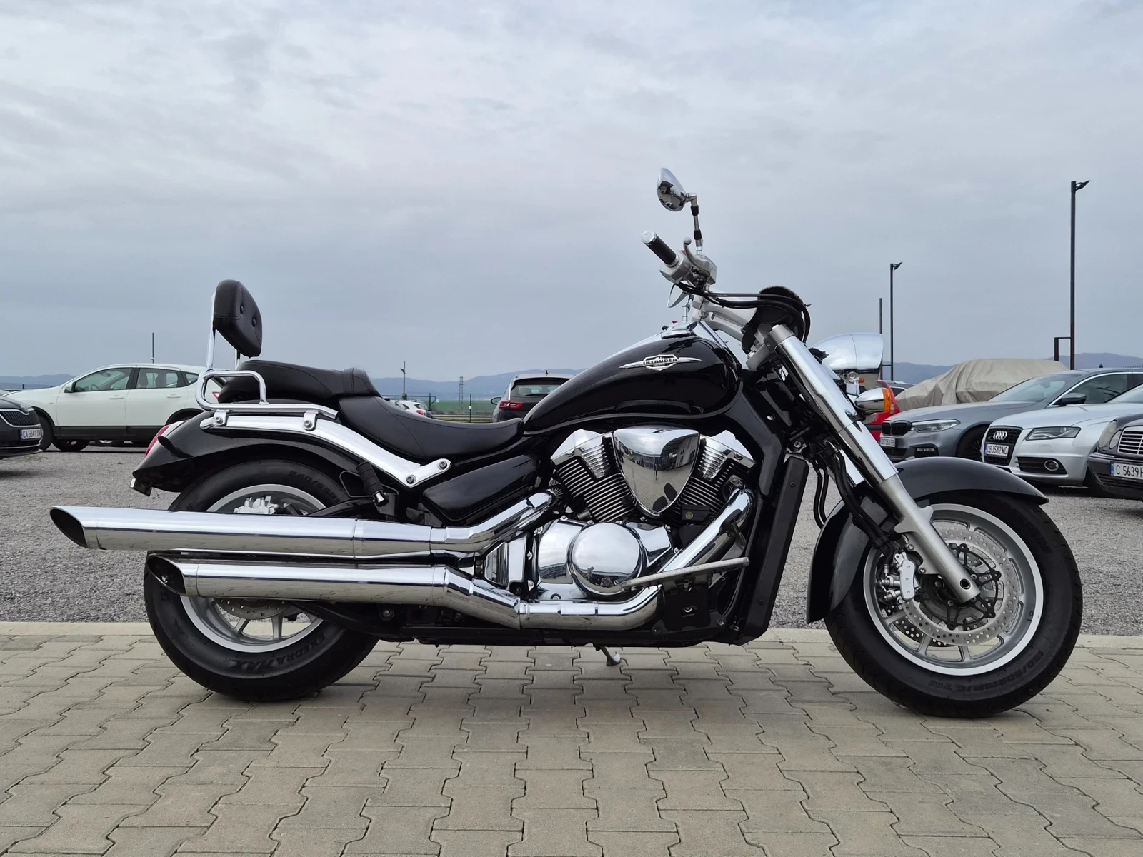 Suzuki Intruder C1800R 22500KM. УНИКАТ!!!, снимка 2 - Мотоциклети и мототехника - 53508566