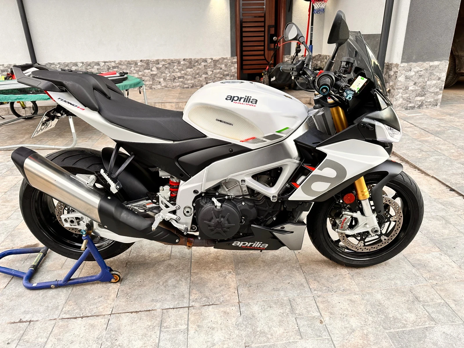 Aprilia Tuono V4 1100 - изображение 10