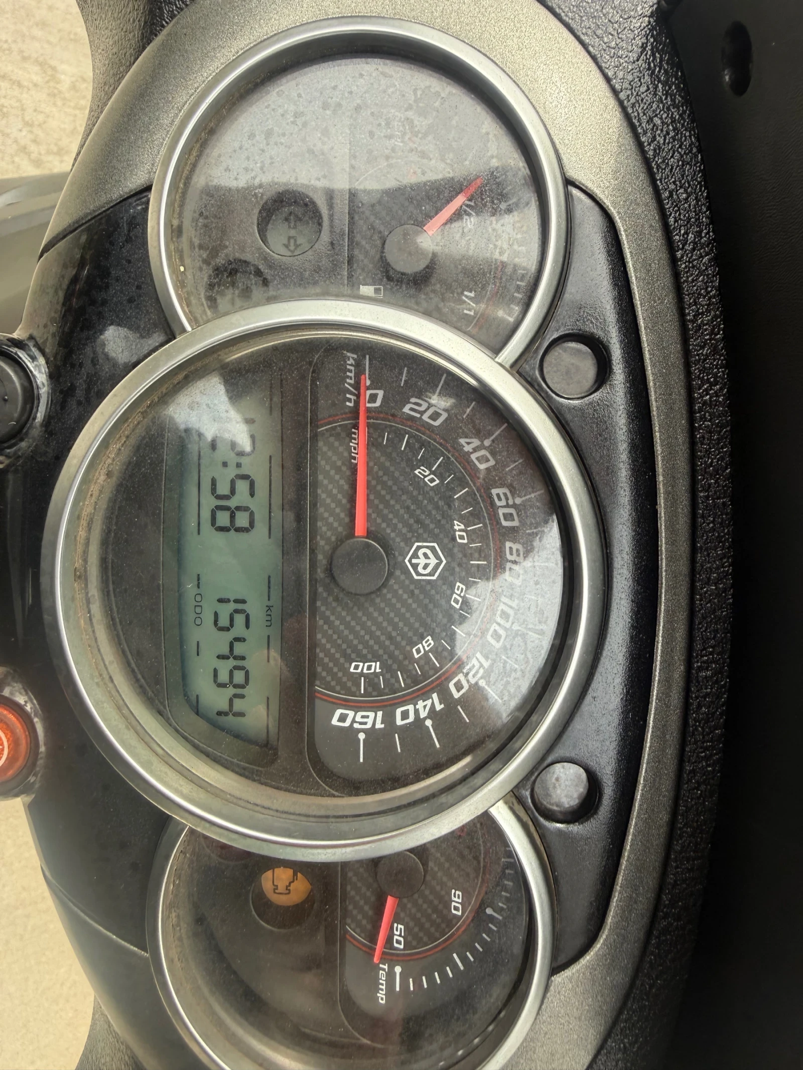 Piaggio Beverly 2021 15000 km !!!, снимка 8 - Мотоциклети и мототехника - 53924675