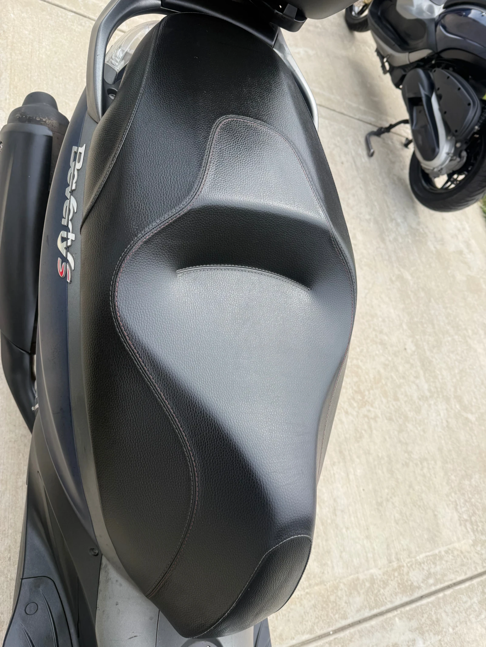 Piaggio Beverly 2021 15000 km !!!, снимка 9 - Мотоциклети и мототехника - 53924675