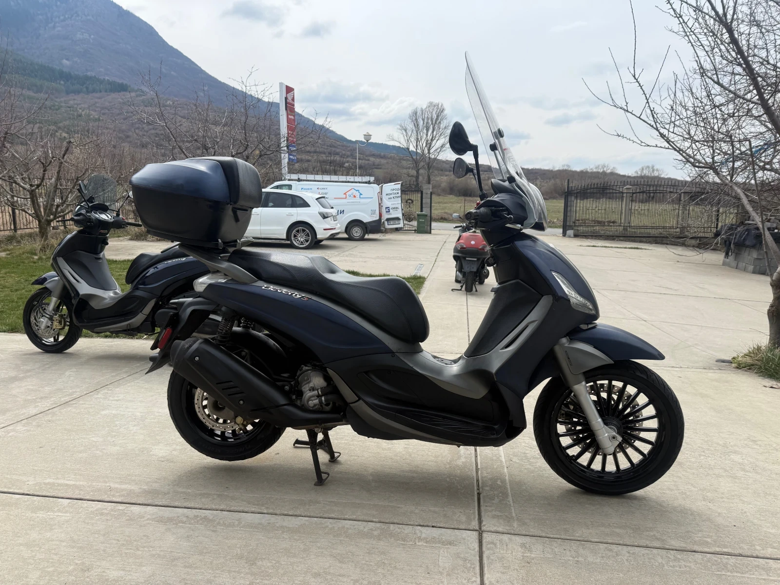 Piaggio Beverly 2021 15000 km !!!, снимка 5 - Мотоциклети и мототехника - 53924675
