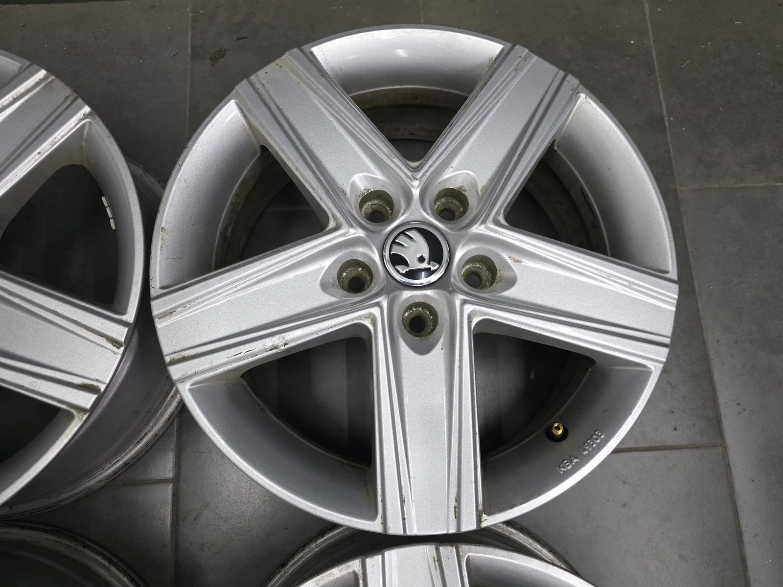 Джанти за Skoda, снимка 6 - Гуми и джанти - 56687934