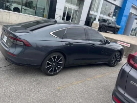 Honda Accord Touring  CARFAX | Auto.bg — изображение 12