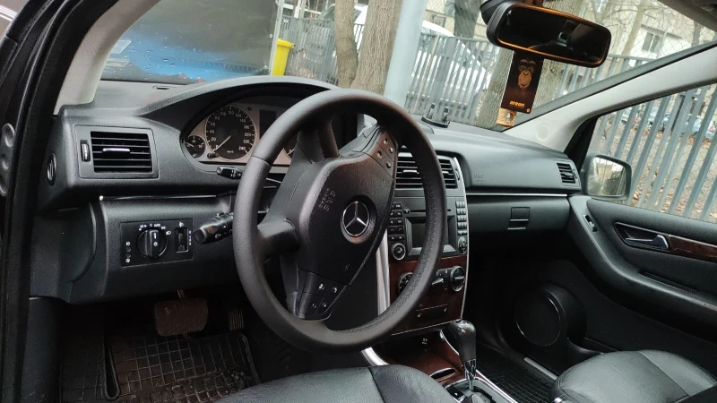 Mercedes-Benz B 180 1.9 CDI, снимка 12 - Автомобили и джипове - 48293819