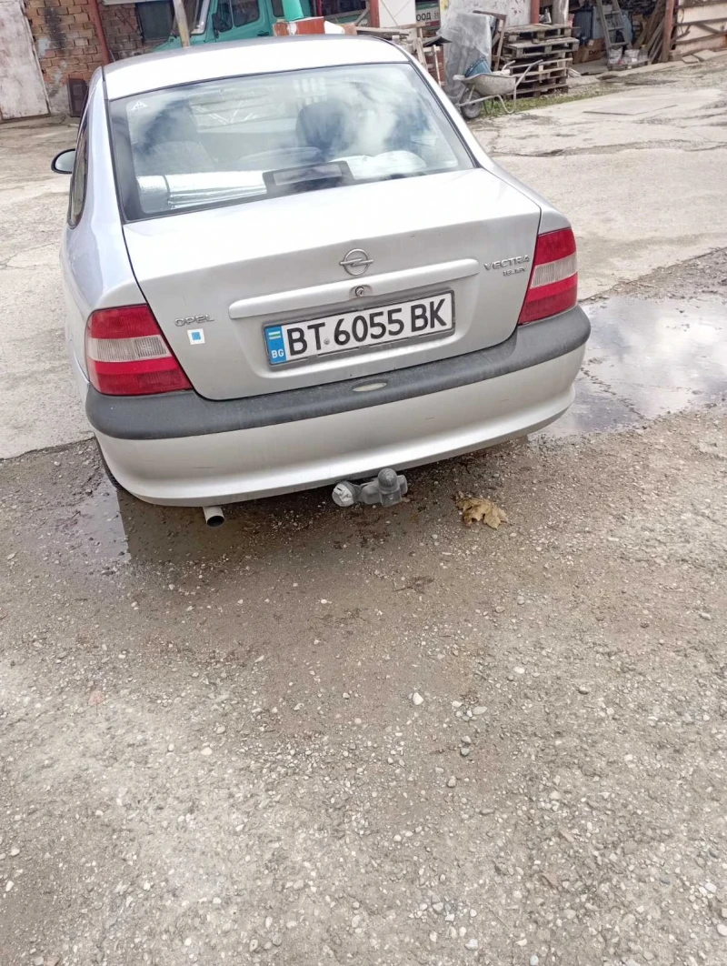 Opel Vectra 1.6 бензин/газ, снимка 4 - Автомобили и джипове - 48332817