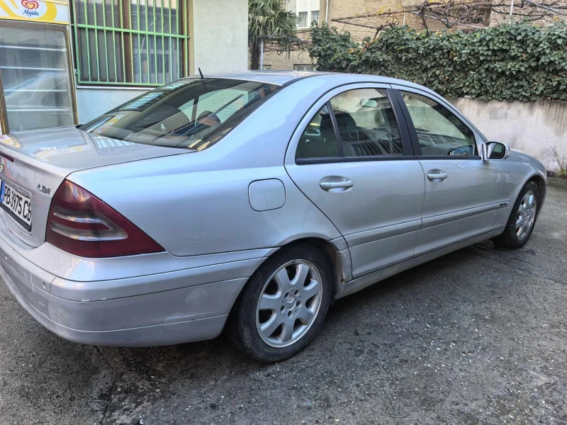 Mercedes-Benz C 220 CDI, снимка 3 - Автомобили и джипове - 48368820