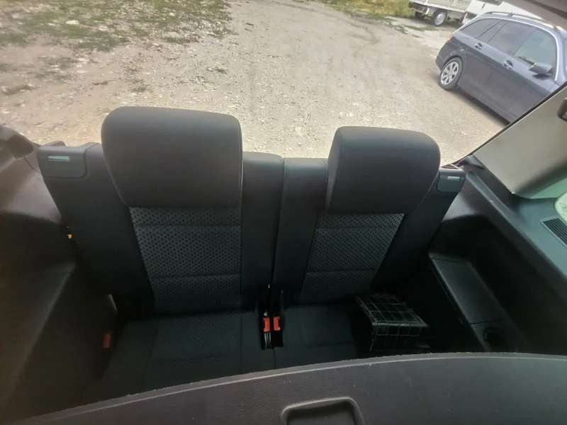 VW Touran 1.4 TFSI , снимка 8 - Автомобили и джипове - 51209289