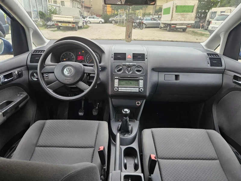 VW Touran 1.4 TFSI , снимка 6 - Автомобили и джипове - 51209289
