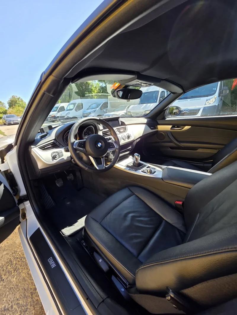 BMW Z4 sDrive23i, снимка 10 - Автомобили и джипове - 52544159