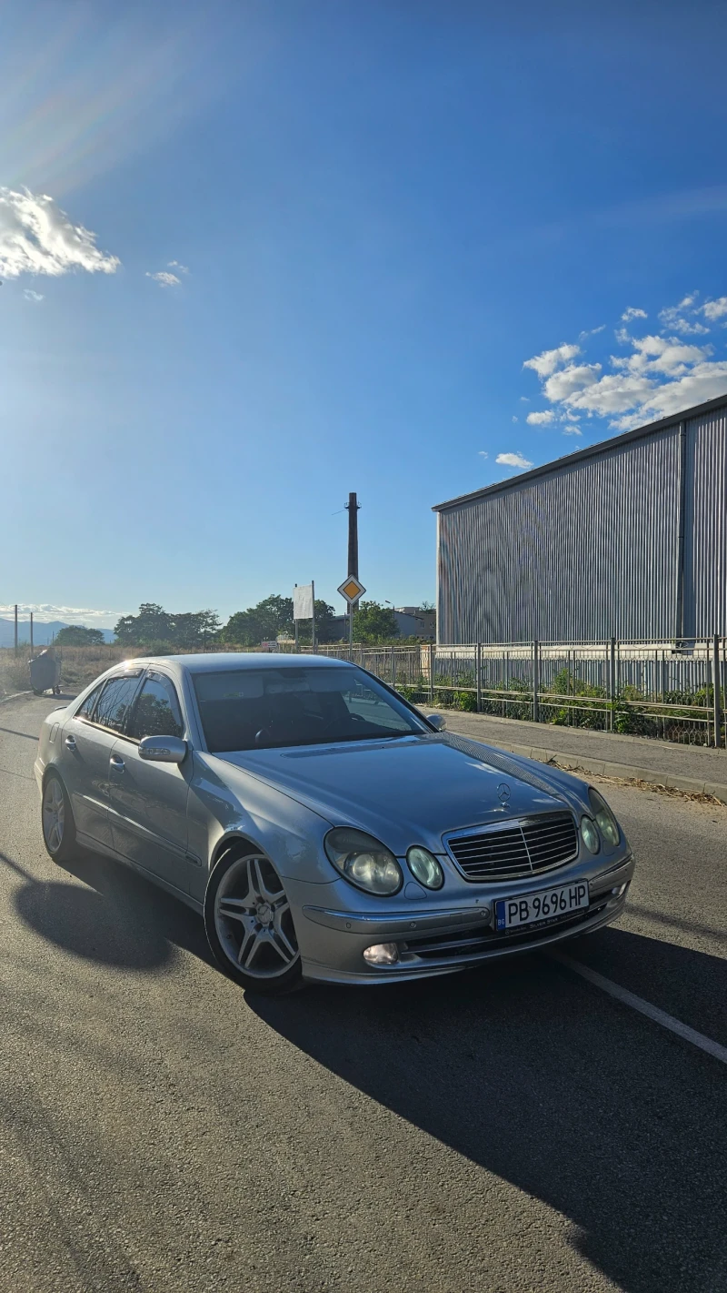 Mercedes-Benz E 320, снимка 8 - Автомобили и джипове - 52893837