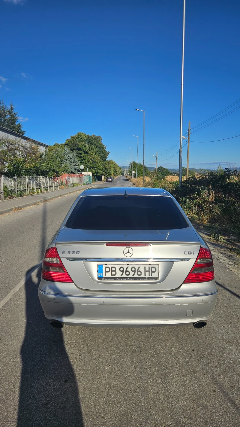 Mercedes-Benz E 320, снимка 10 - Автомобили и джипове - 52893837