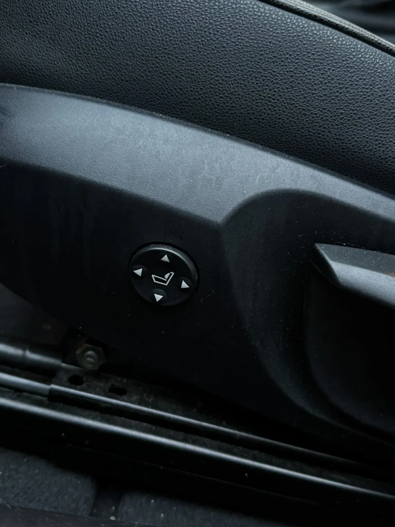 BMW 118 Бензин, снимка 9 - Автомобили и джипове - 52598079