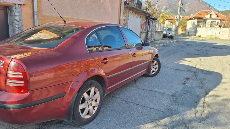 Skoda Superb, снимка 6 - Автомобили и джипове - 53196372