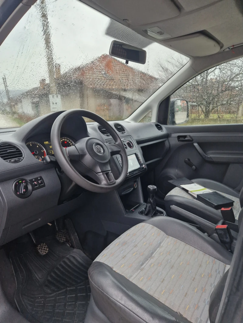 VW Caddy 1.6 TDI, снимка 8 - Автомобили и джипове - 53378778