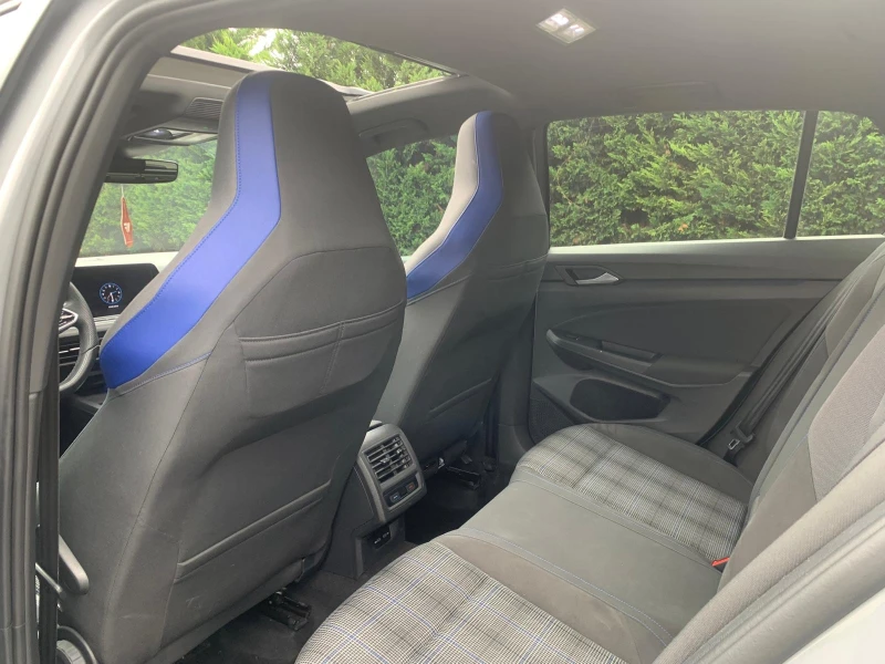 VW Golf 8 GTE DSG6 Toit ouvrant   245ch Hybride Rechargeab, снимка 6 - Автомобили и джипове - 53404338