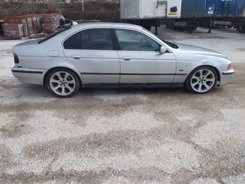 BMW 530 3.0, снимка 3 - Автомобили и джипове - 53444534