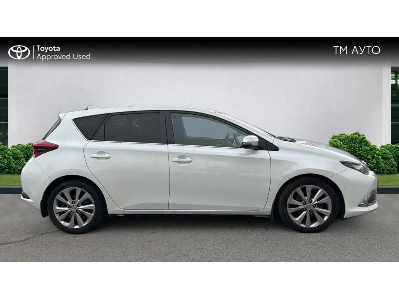 Toyota Auris 1.2P Luna, снимка 17 - Автомобили и джипове - 48611858