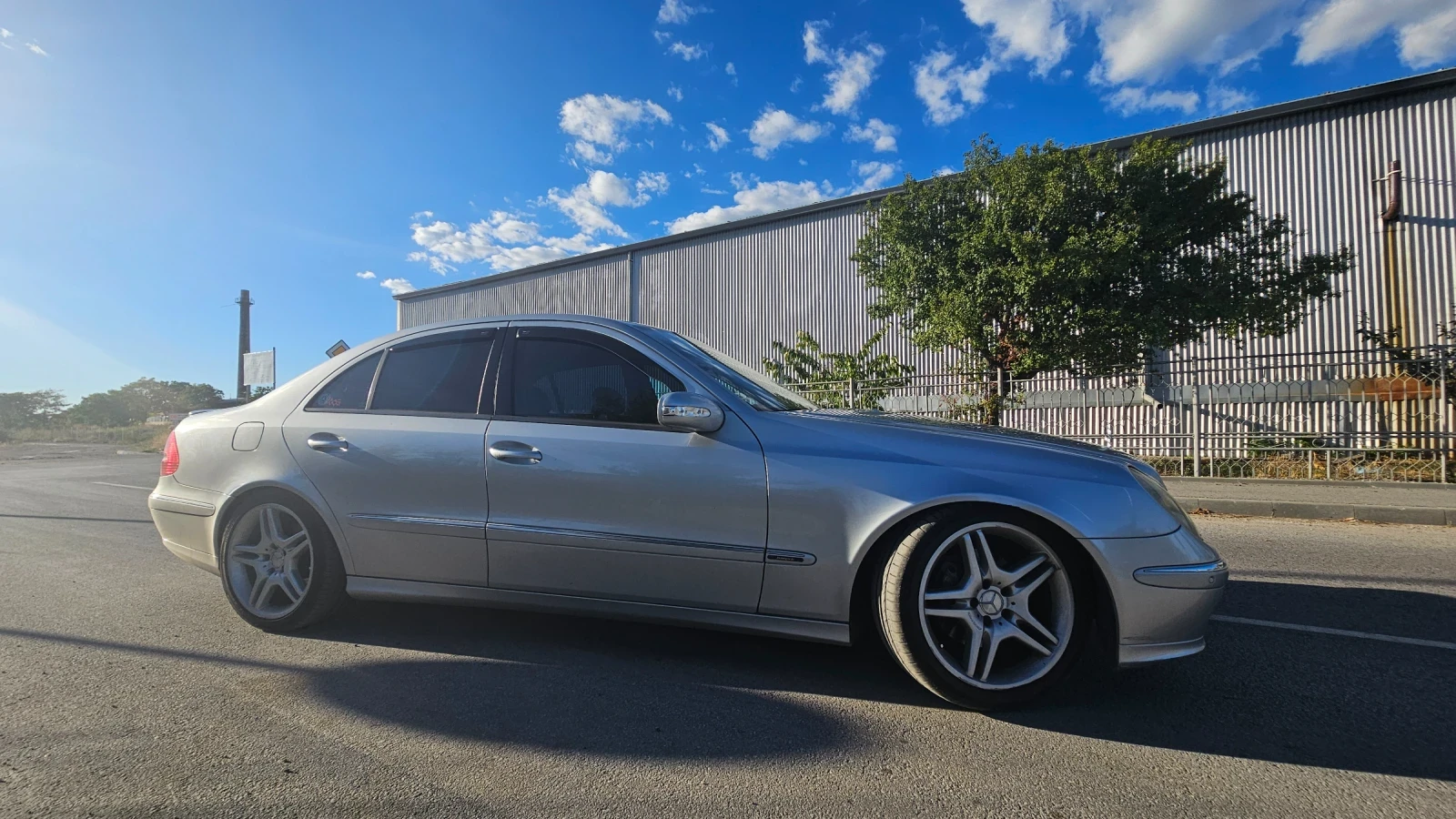 Mercedes-Benz E 320, снимка 1