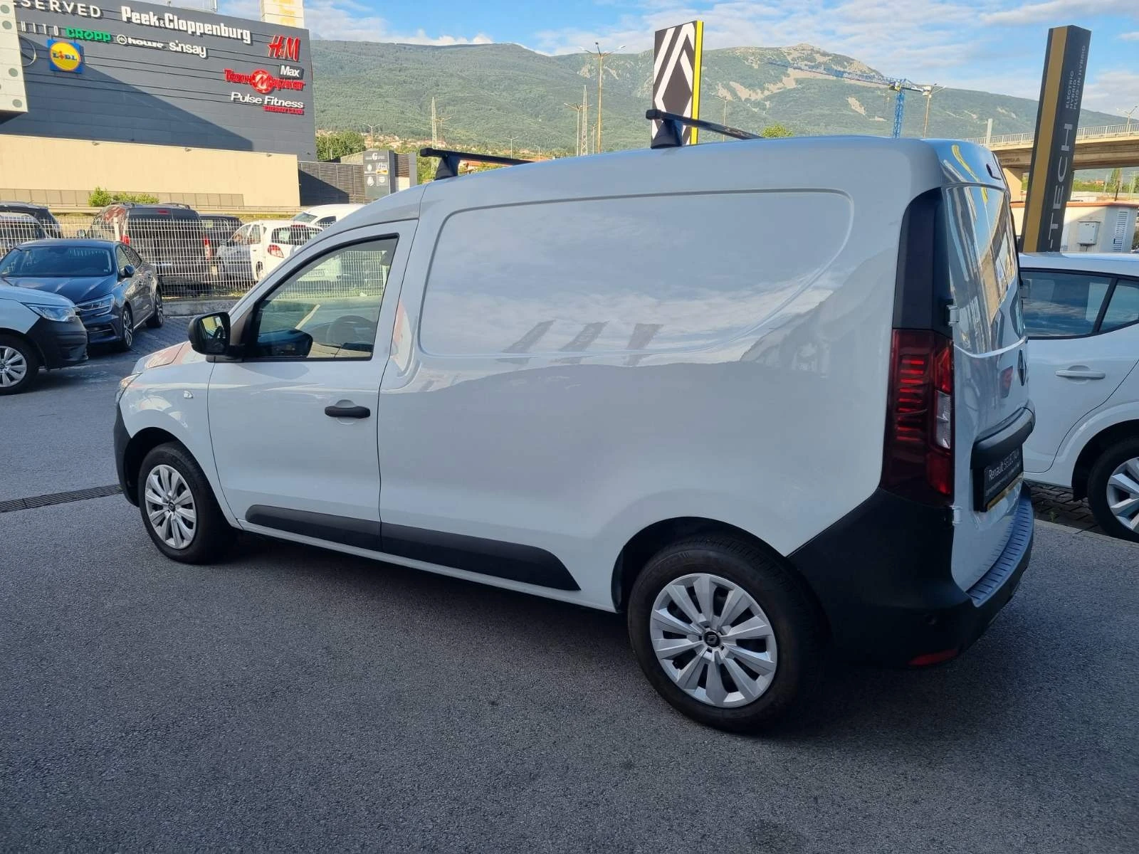 Renault Express 1, 5 Blue dCi 75 hp BVM6 - изображение 4