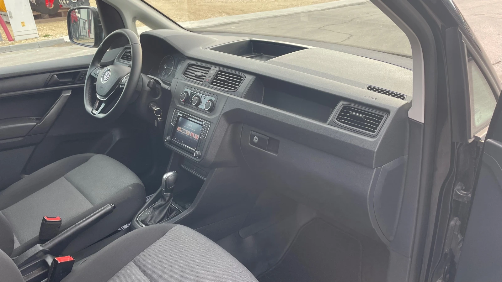 VW Caddy 2.0tdi MAXI-NAVI | Mobile.bg — изображение 15