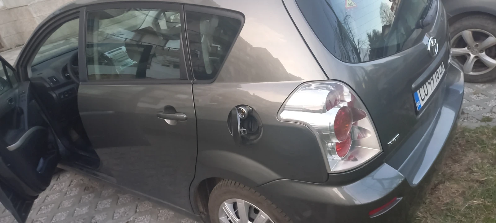Toyota Corolla verso  - изображение 7