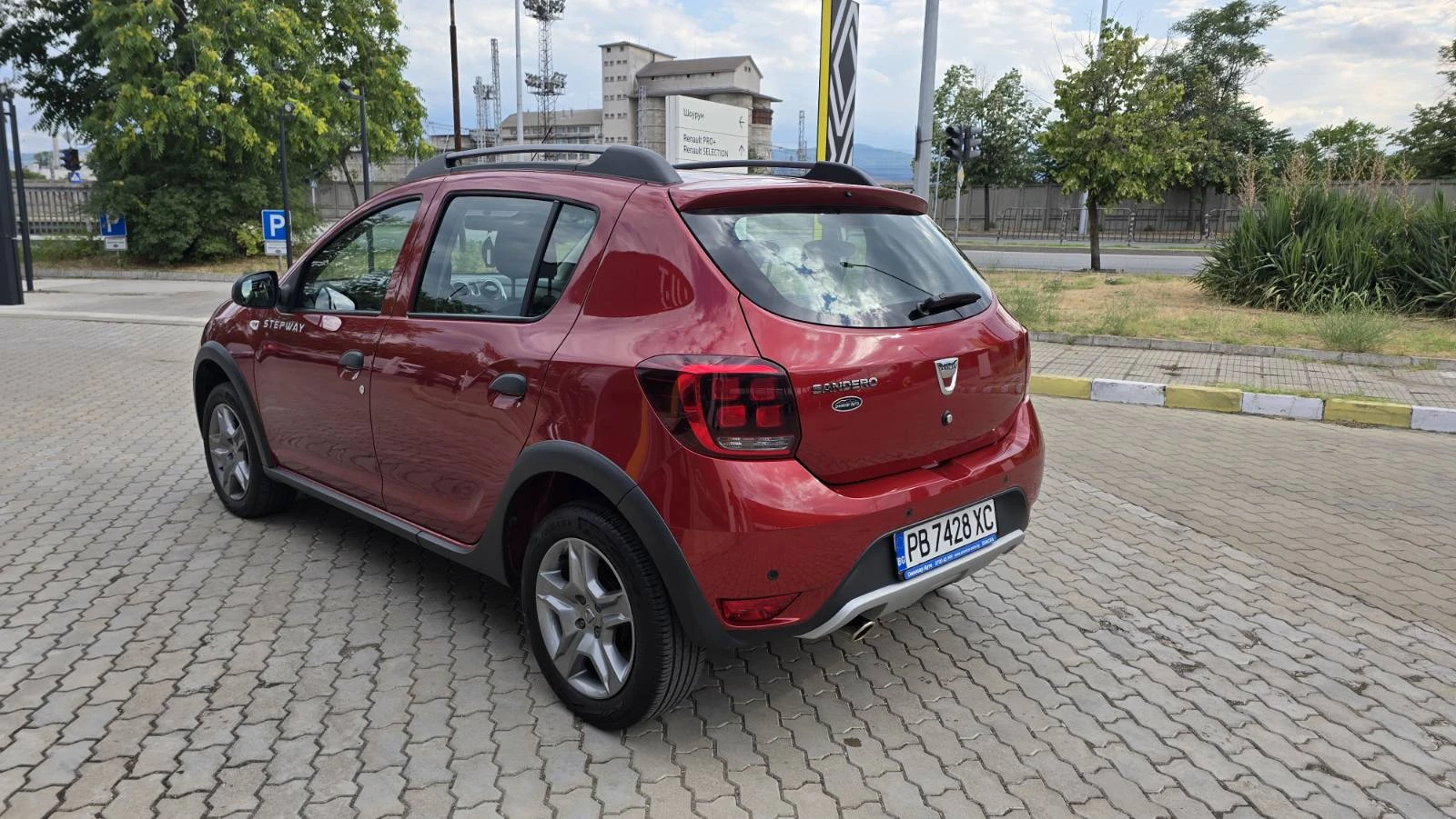 Dacia Sandero  - изображение 9