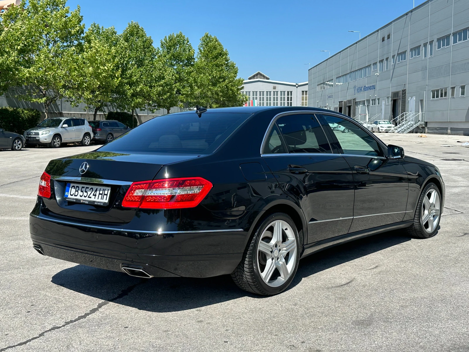 Mercedes-Benz E 500 5.5i 388 к.с. - изображение 4