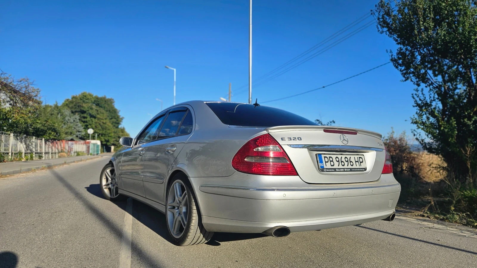 Mercedes-Benz E 320  - изображение 5
