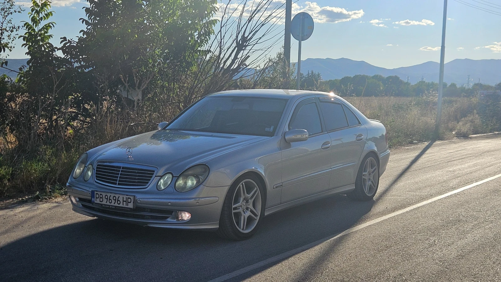 Mercedes-Benz E 320  - изображение 7