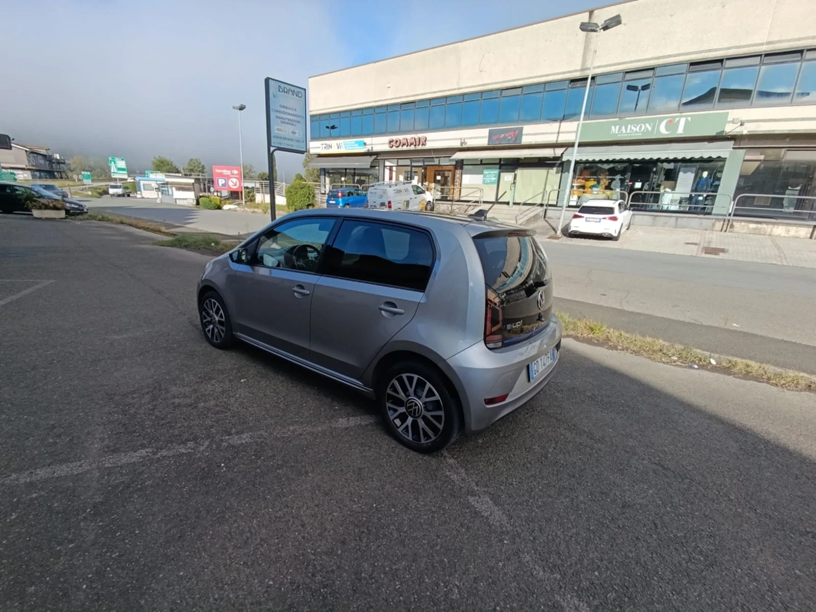VW Up ELECTRIC/36.8KWH/37.000км.!ПОДГРЕВ/КАМЕРА/ - изображение 3