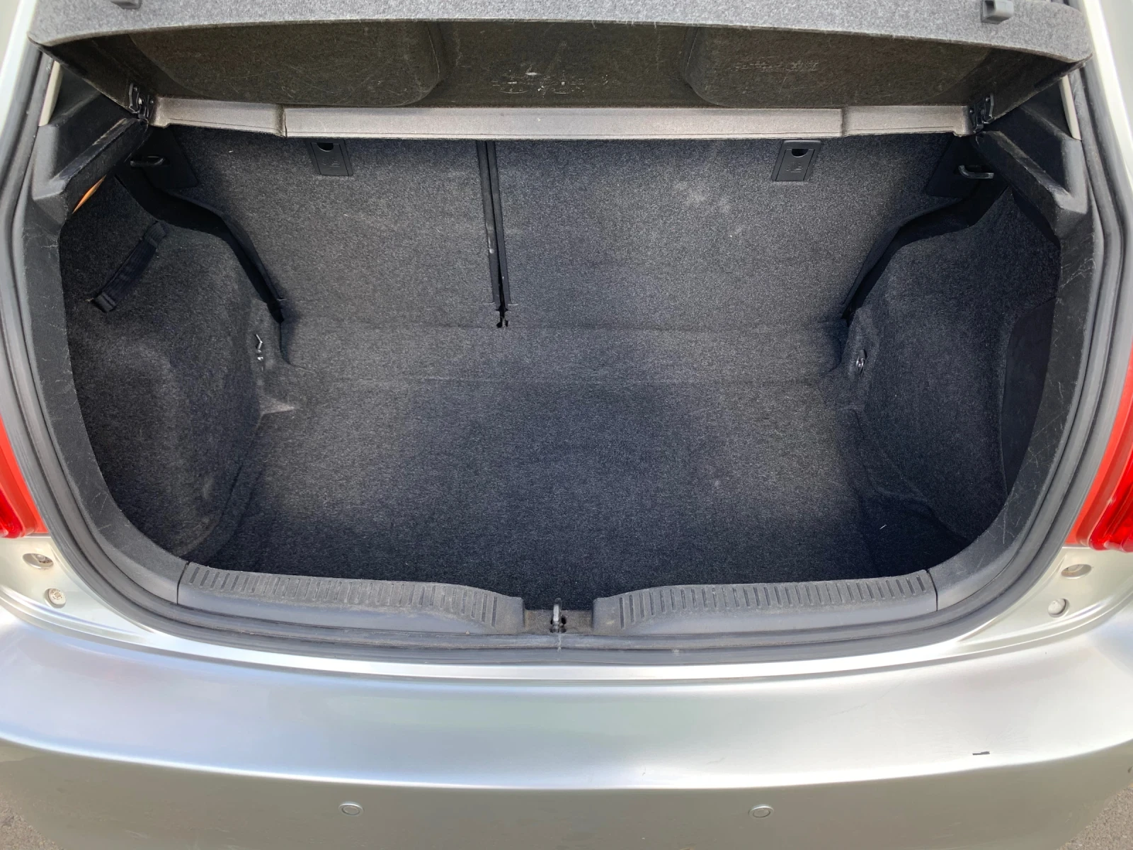 Toyota Auris 1.6, 124 к.с., Парктроник - изображение 10