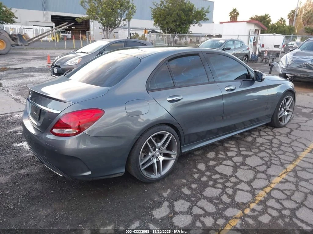 Mercedes-Benz C 300 * LUXURY/SPORT * CARFAX * БЕЗ ПЪРВОНАЧАЛНА ВНОСКА - изображение 4