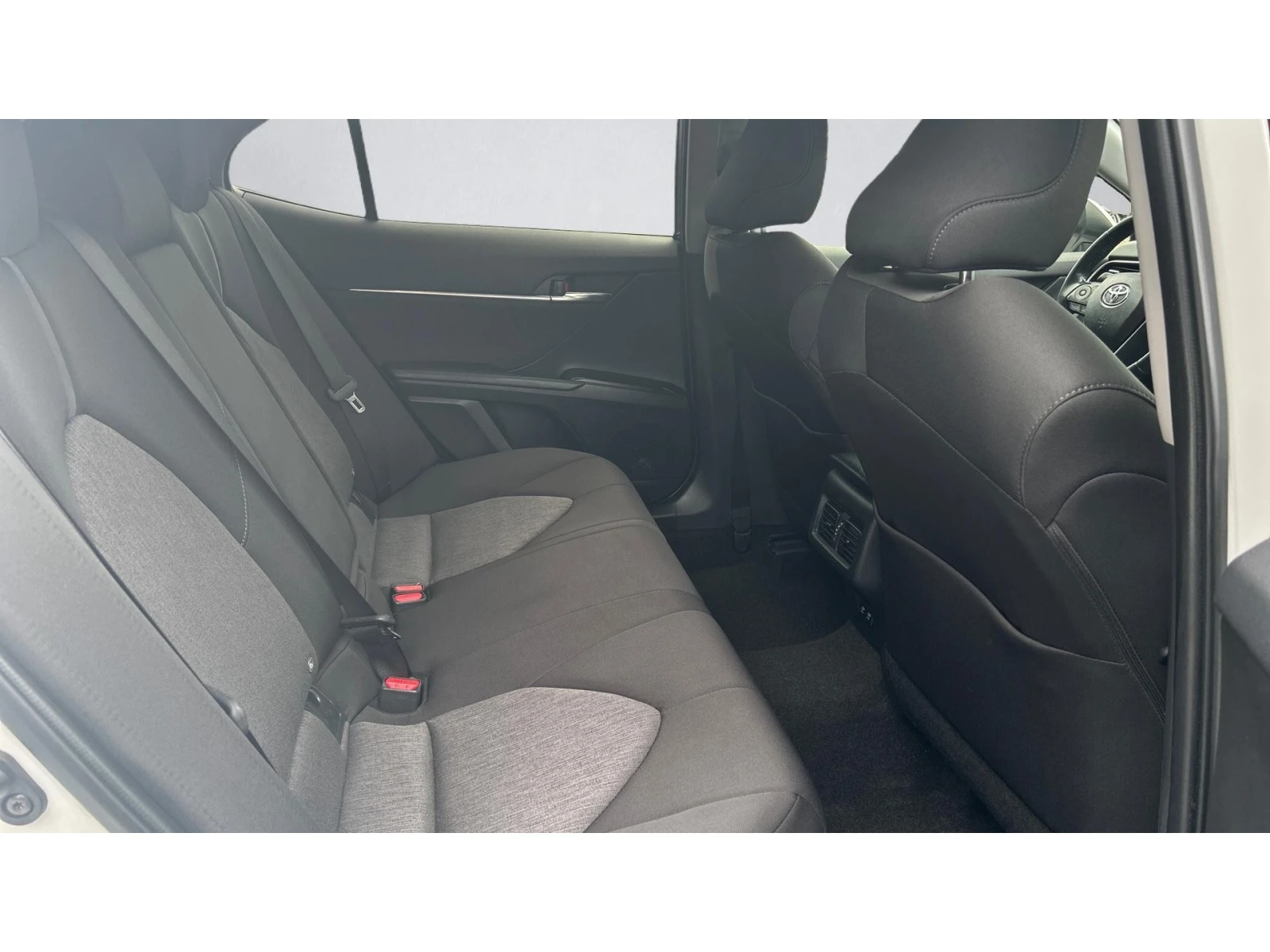 Toyota Camry 2.5 HSD, Месечна вноска от 340   - изображение 7