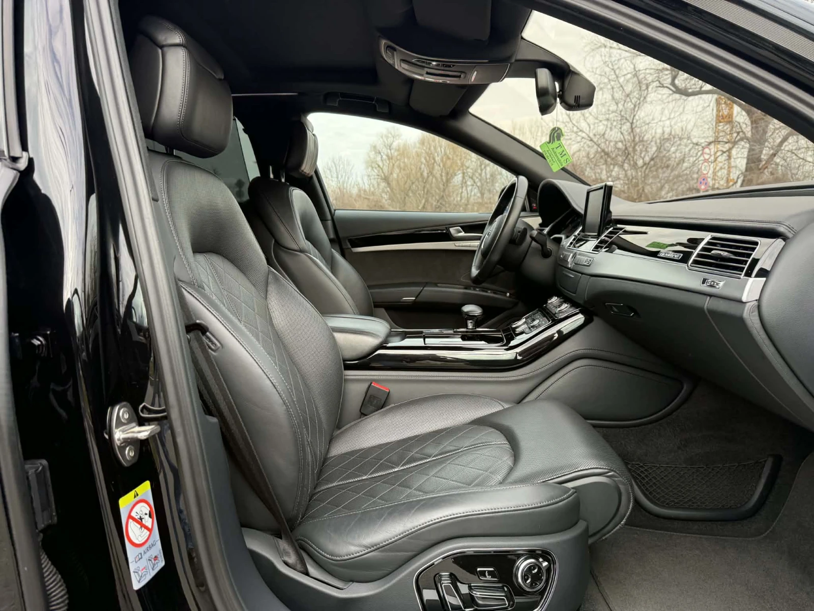 Audi A8 4.2tdi+ ШВЕЙЦАРИЯ+ Full Led КАТО НОВА, снимка 15 - Автомобили и джипове - 53404377